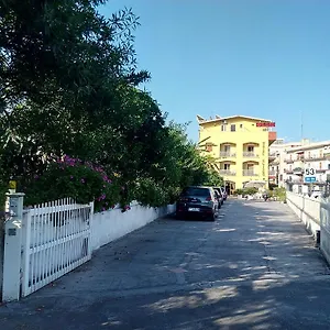Eliseo Giardini Naxos
